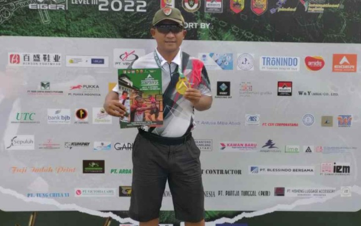 Lettu Arh Bayu Sekti meraih prestasi dalam kejuaraan menembak Eiger Championship level III Internasional di Bandung. Minggu (2/10) 