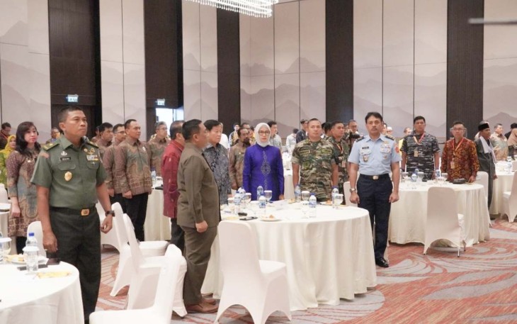 Danrem 032/Wbr Brigjen TNI Purmanto saat menghadiri dialog kebangsaan di Hotel Santika Premiere Padang, Jum'at (25/11)