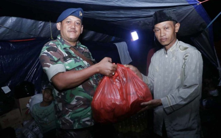 Bantuan sembako KOMPAK AAU 90 warga terdampak gempa Cianjur, Jum'at (2/12)