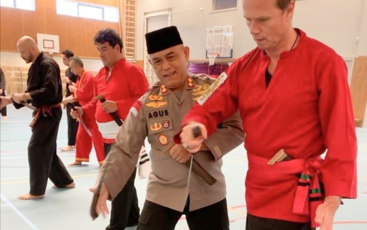Dirtahti Polda Banten AKBP Dr. Agus Rasyid saat memberikan pelatihan di Belanda, Sabtu (17/12)