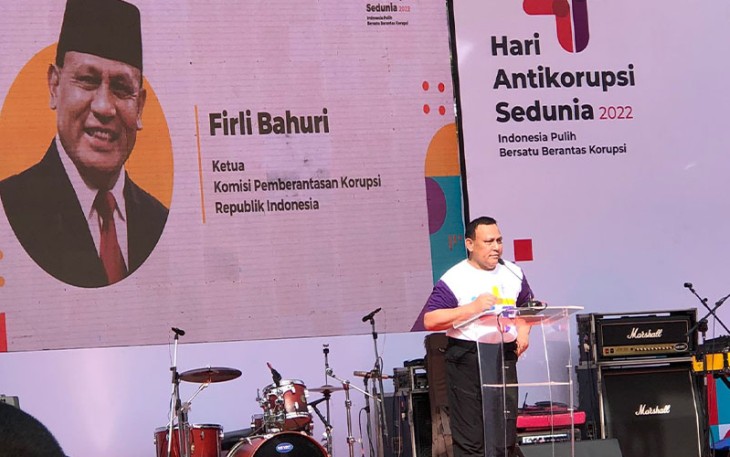  Ketua KPK Firli Bahuri saat menutup rangkaian peringatan Hari Antikorupsi Sedunia (Hakordia) tahun 2022 di Gelora Bung Karno, Senayan, Jakarta pada Minggu (11/12). 