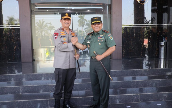 Danrem 064 Maulana Yusuf saat bersama Kapolda Banten