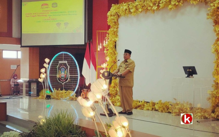 Walikota Blitar Santoso Berikan Sambutan Pengarahan pada Peringatan Hari Keluarga Nasional (Harganas) ke- 29 Tahun 2022 (foto : Faisal NR / Klikwarta.com)