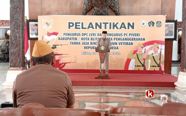 Wakil Bupati Blitar Rahmat Santoso Sampaikan Sambutan di Acara Pelantikan Pengurus LVRI Kabupaten/Kota Blitar (foto : Faisal NR / Klikwarta.com)