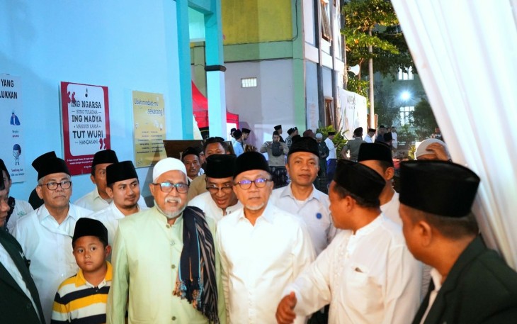 Wabup Blitar Rahmat Santoso (belakang Zulhas dua dari Kanan) Saat Hadiri Muskerwil PWNU Jawa Timur di Nganjuk Sabtu, 24 Desember 2022.