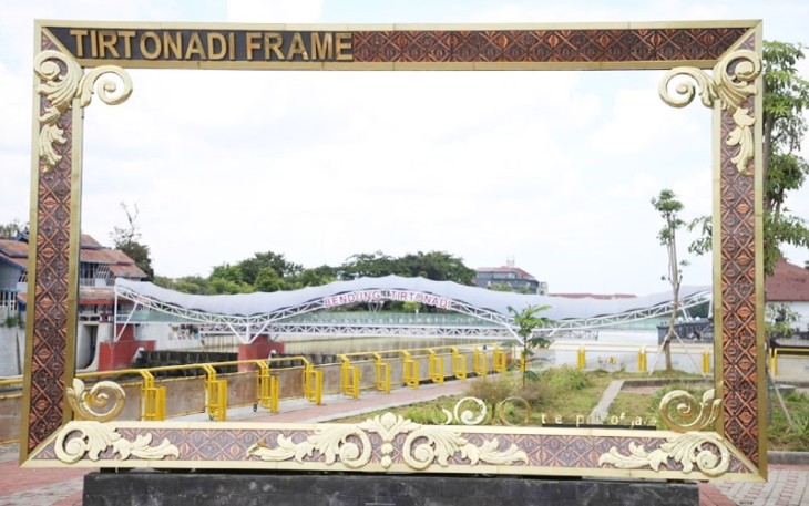 Tirtonadi Frame
