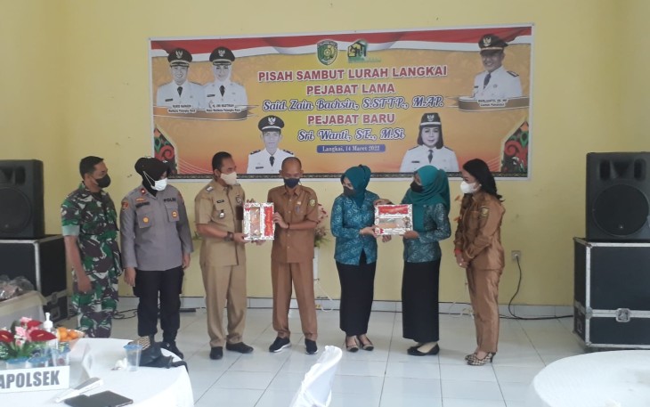Pisah Sambut Lurah Langkai 