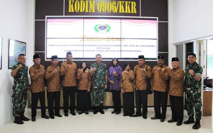 Foto bersama usai acara