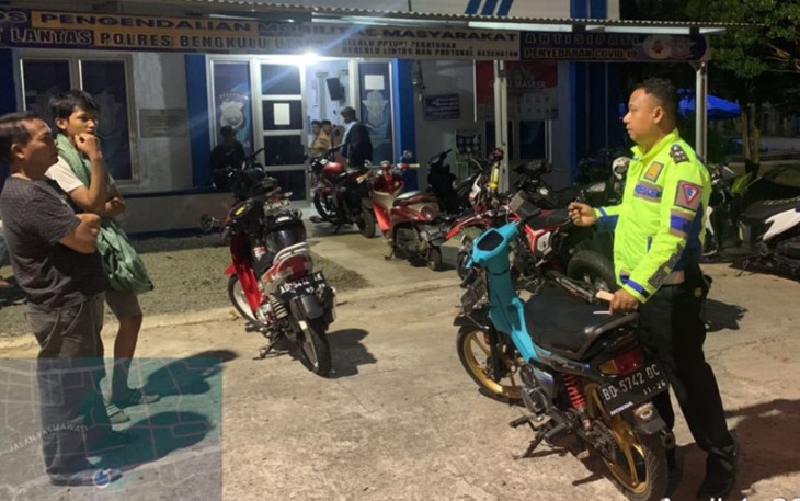  Piket Siaga Lantas Sat Lantas Polres Bengkulu Utara