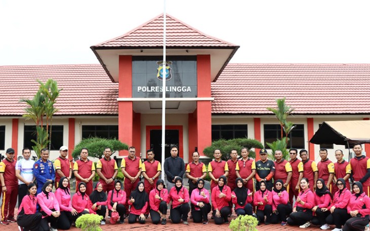 Polres Lingga bersama Bhayangkari Cabang Lingga foto bersama usai Gelar Fun Bike dan Senam Aerobik