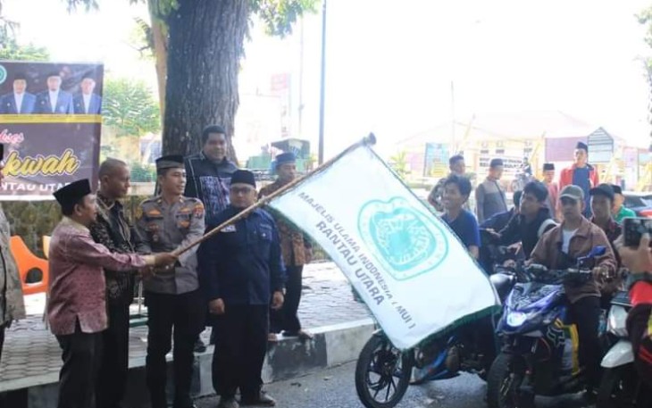 Asisten 1 Pemkab Labusel saat Lepas 120 Peserta Kemah Dakwah 