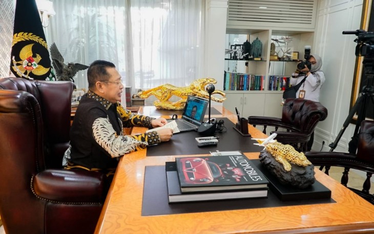 Bamsoet saat membuka Seminar dan Uji Kompetensi IMI mengenai Pelaksana dan Penyelenggara Olahraga Kendaraan Bermotor, secara virtual dari Jakarta, Senin (3/10/22).