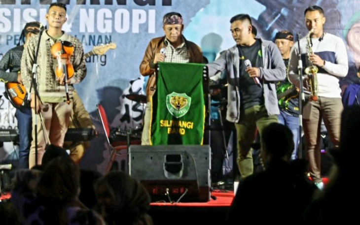 Kodam III/Slw saat Gelar Street Music Night Siliwangi Band 