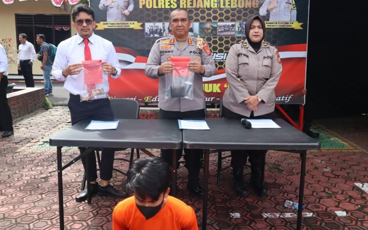 Polres Rejang Lebong saat Rilis Oknum Mahasiswa Simpan Dua Paket Sabu