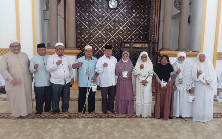 Asisten Perekonomian dan Pembangunan saat Buka Praktek Manasik Umrah PT Aulia Perkasa Abadi