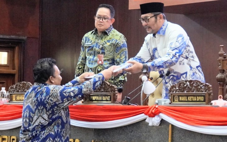 Fraksi DPRD Jatim Beri Pandangan Umum Terhadap Raperda Perubahan Perda Nomor 8 Tahun 2019