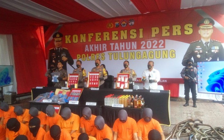 Polres Tulungagung saat Gelar Konferensi Pers Rilis Akhir Tahun 2022