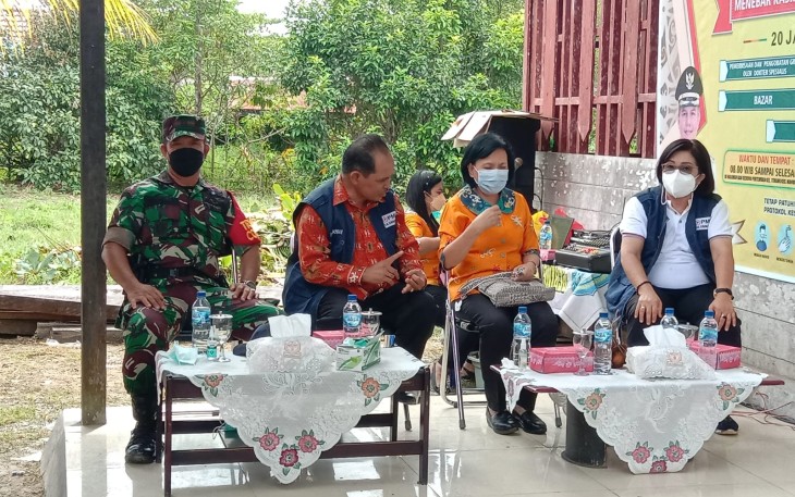 Danramil 1016-04 Manuhing Hadiri Bhakti Sosial Hari Jadi PMI, GOW dan KPA Kabupaten Gunung Mas