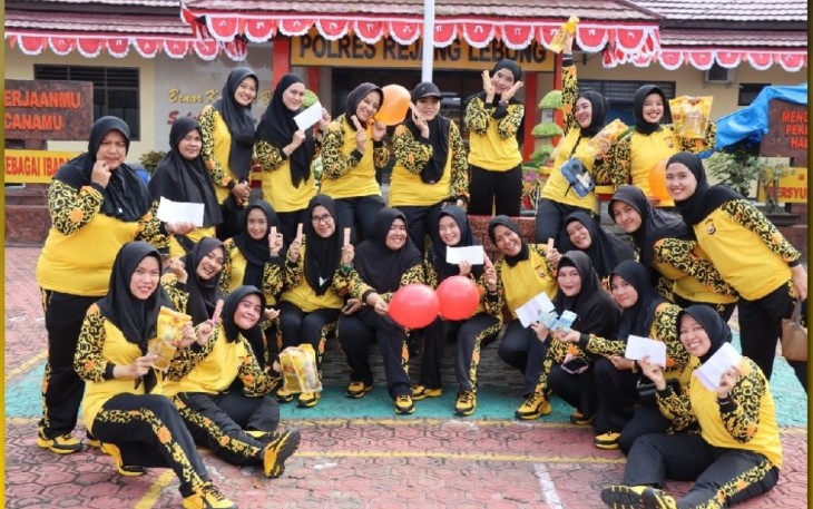 Polwan Polres Rejang Lebong saat Foto Bersama