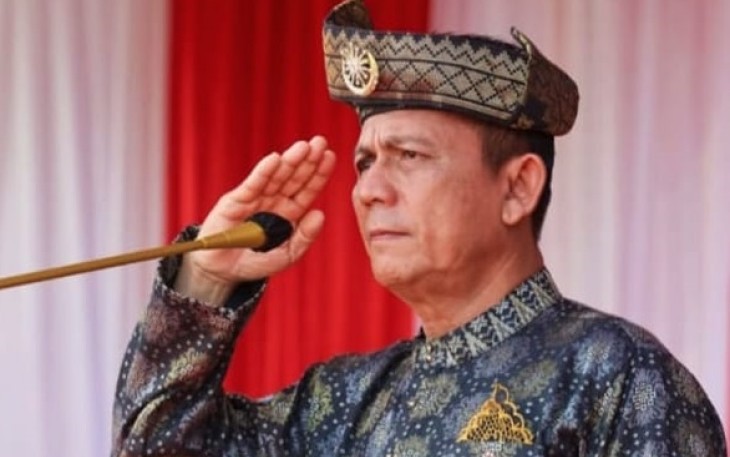Gubernur Kepri Ansar Ahmad saat pimpin upacara Peringatan Hari Sumpah Pemuda (HSP) ke- 94 Tingkat Provinsi Kepri Tahun 2022 di halaman Gedung Daerah Kota Tanjungpinang, Jumat (28/10). 