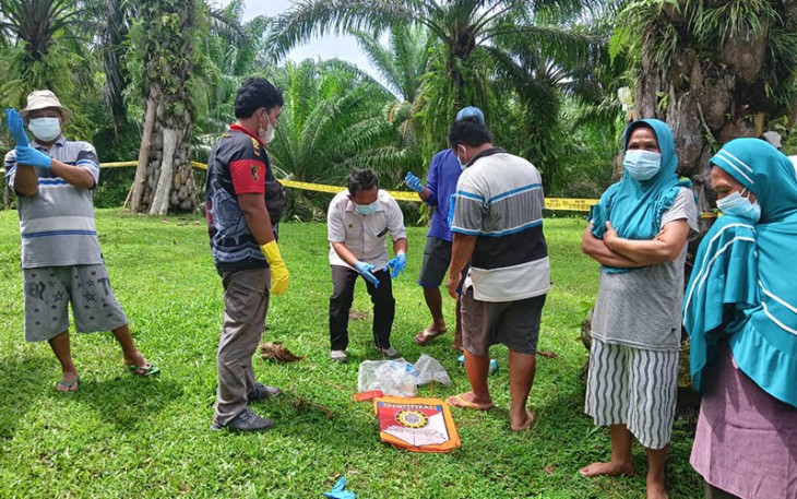 Polisi saat Olah TKP 