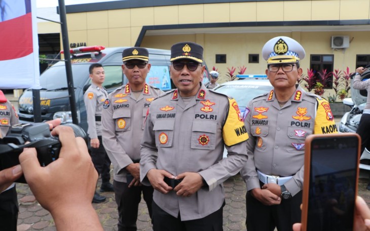 Wakapolda Bengkulu Brigjen Pol Drs, Umardani, M.Si., usai apel gelar pasukan di lapangan Rekonfu Mapolda Bengkulu pagi ini Senin (03/10/22).