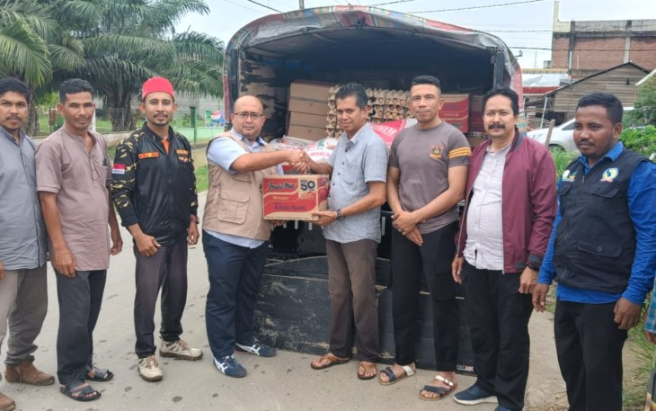 Medco E&P saat Bantu Obat dan Vitamin bagi Korban Banjir di Aceh Timur
