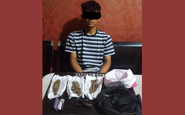 Tersangka dan barang bukti saat diamankan