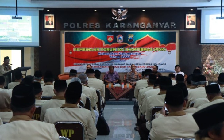 Kegiatan pembinaan Forum Dai Kamtibmas (FDK), di Aula Wira Pratama 1 Mapolres Karanganyar, pada Selasa (13/1/2022).