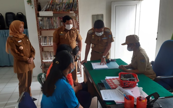 Pj Wali Kota Tebing Tinggi Muhammad Dimiyathi, S.Sos, M.TP saat sidak 
