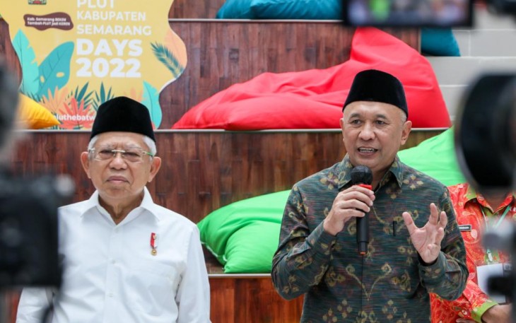 MenKopUKM saat mendampingi Wakil Presiden (Wapres) Ma'ruf Amin, saat meresmikan secara serentak enam PLUT KUMKM di Kabupaten Semarang, Selasa, (27/12). 