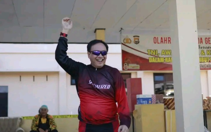 Ketua DPRD Bengkulu Selatan saat Ikuti Fun Bike Dalam Rangka Hari Bhayangkara