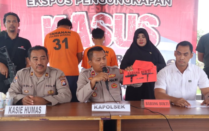 Kapolsek Kopo Iptu Satibi saat konferensi pers