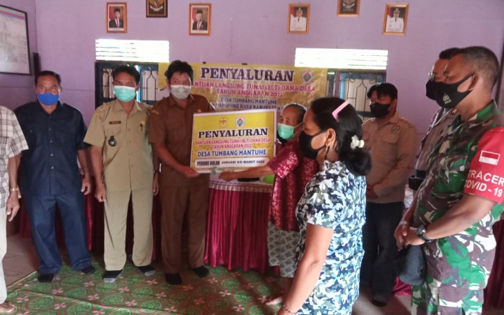 Penyaluran BLT DD diwilayah Binaan Koramil Manuhing