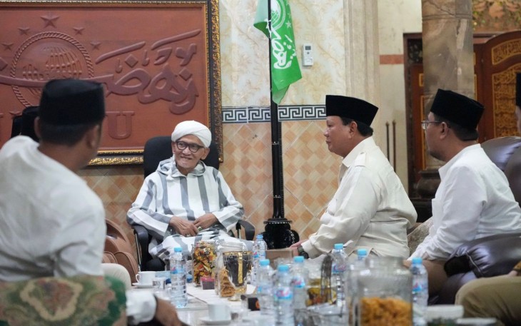 Prabowo Subianto saat Silahturahmi ke Kiai Miftach