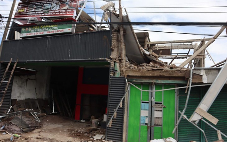 Tampak bangunan rusak pasca gempa yang terjadi di Kabupaten Cianjur