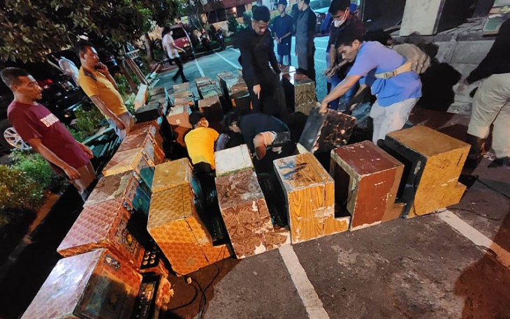 Pasca penggerebekan, petugas amankan barang bukti mesin judi Jackpot dan tebak ikan.