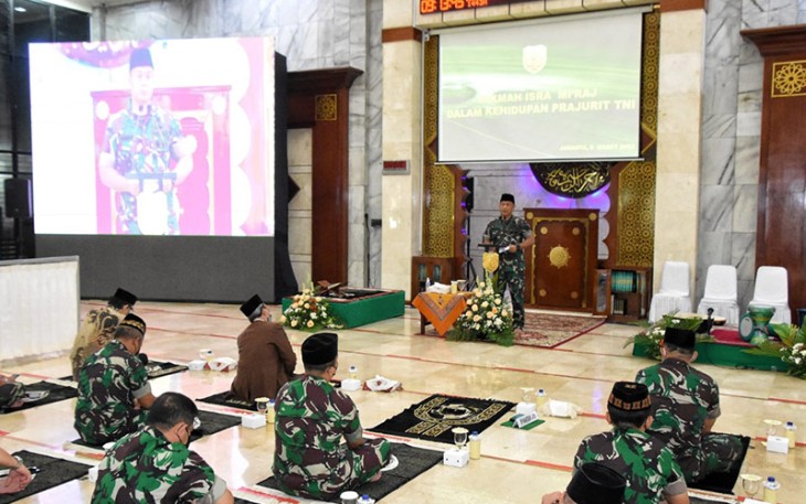 Pangdam Jaya Mayjen TNI Untung Budiharto saat sambutan