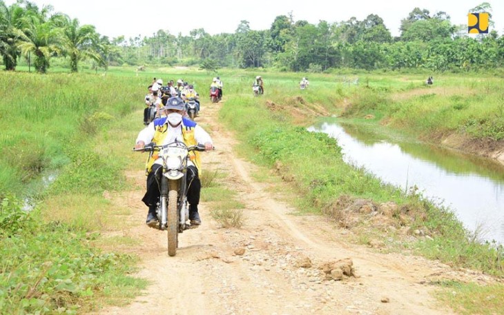 Menteri Basuki saat Tinjau Jaringan Irigasi Jambo Aye Kanan