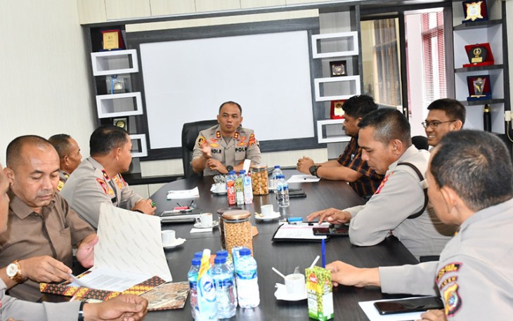 Kapolres Aceh Timur saat Pimpin Rapat Akselerasi Vaksin Dosis Dua dan Ketiga