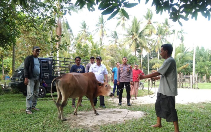 Kapolsek Peureulak Barat Turun Lapangan Sosialisasi PMK kepada Warga