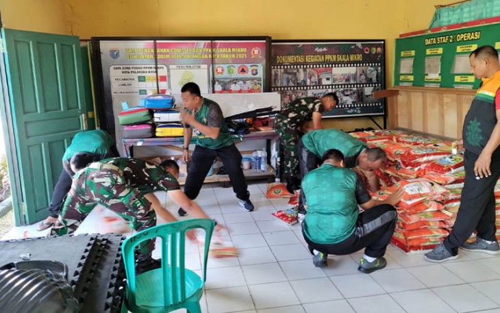 Kodim Palangka Raya saat Distribusikan 600 Paket Bansos Pemprov Kalteng 