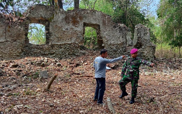 Survei lapangan situs-situs peninggalan bersejarah di wilayah sekitaran pulau Wetar Maluku Barat Daya.