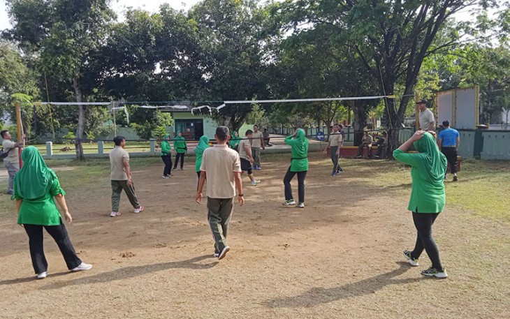 Anggota Persit KCK Cabang XV saat laksanakan Olah Raga