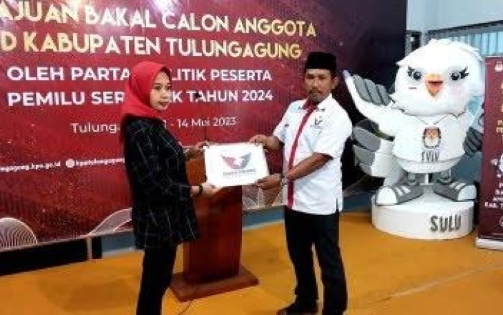 DPD Partai Perindo saat mendaftarkan bacaleg ke KPUD Kabupaten Tulungagung