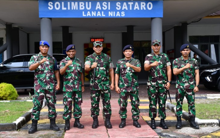 Danrem 023/KS Silaturahmi Ke Markas Lanal Nias