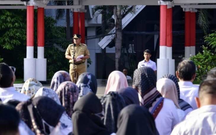 Pj Gubernur Bahtiar saat memberikan arahan ke ASN Pemprov Sulsel