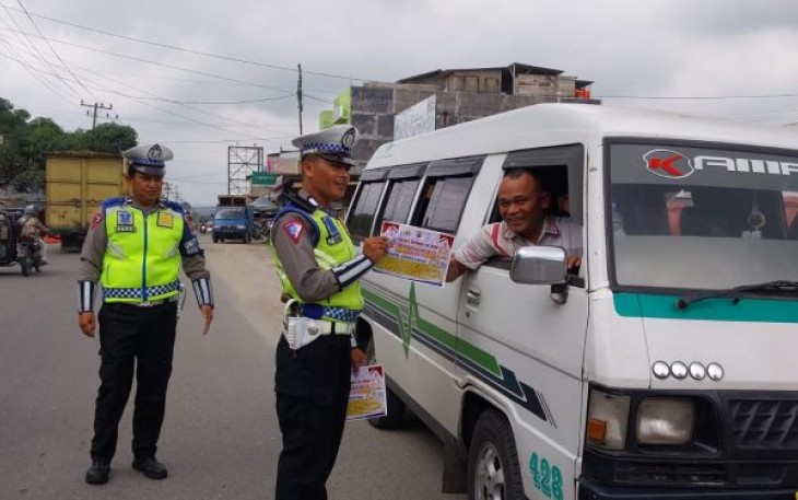 Personel Polsek Padang Bolak, menggelar Operasi Patuh Toba 2023, pada Jumat (14/7/2023) siang