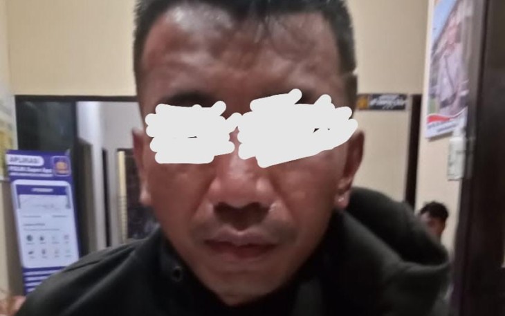 Tersangka OK alias Ander pelaku penganiaya dengan menggunakan sajam