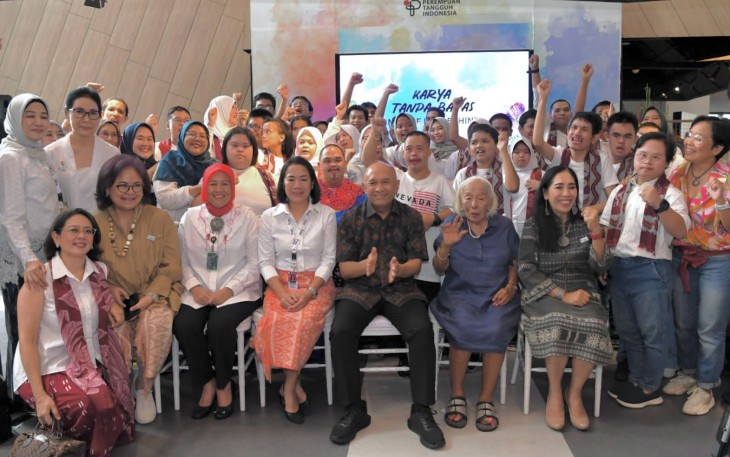 MenKopUKM Teten Masduki dalam acara bertajuk Karya Tanpa Batas 2023 (KTB 2023) untuk memperingati Hari Disabilitas Internasional di Jakarta, Minggu (3/12).